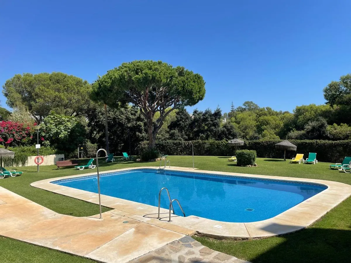 Beautiful Holiday Apartment 2 Bedroom Beach And Pool Malaga Marbella Calahonda Royale Mijas Costa Spain 0*,  スペイン